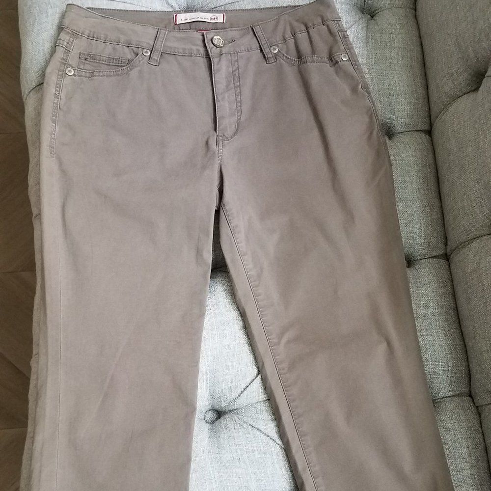 Blue House Drive pants NWOT
